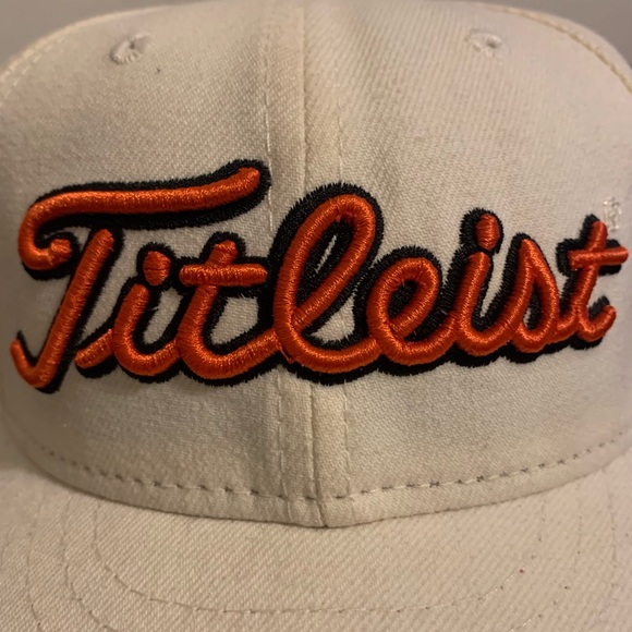 Titleist New Era Embroidered Fitted Hat Sz 7 3/8 - Picture 2 of 6